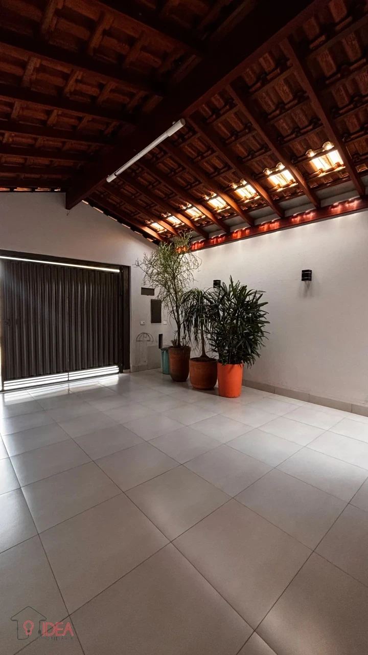 Casa com 2 dormitórios - Jardim Paraná