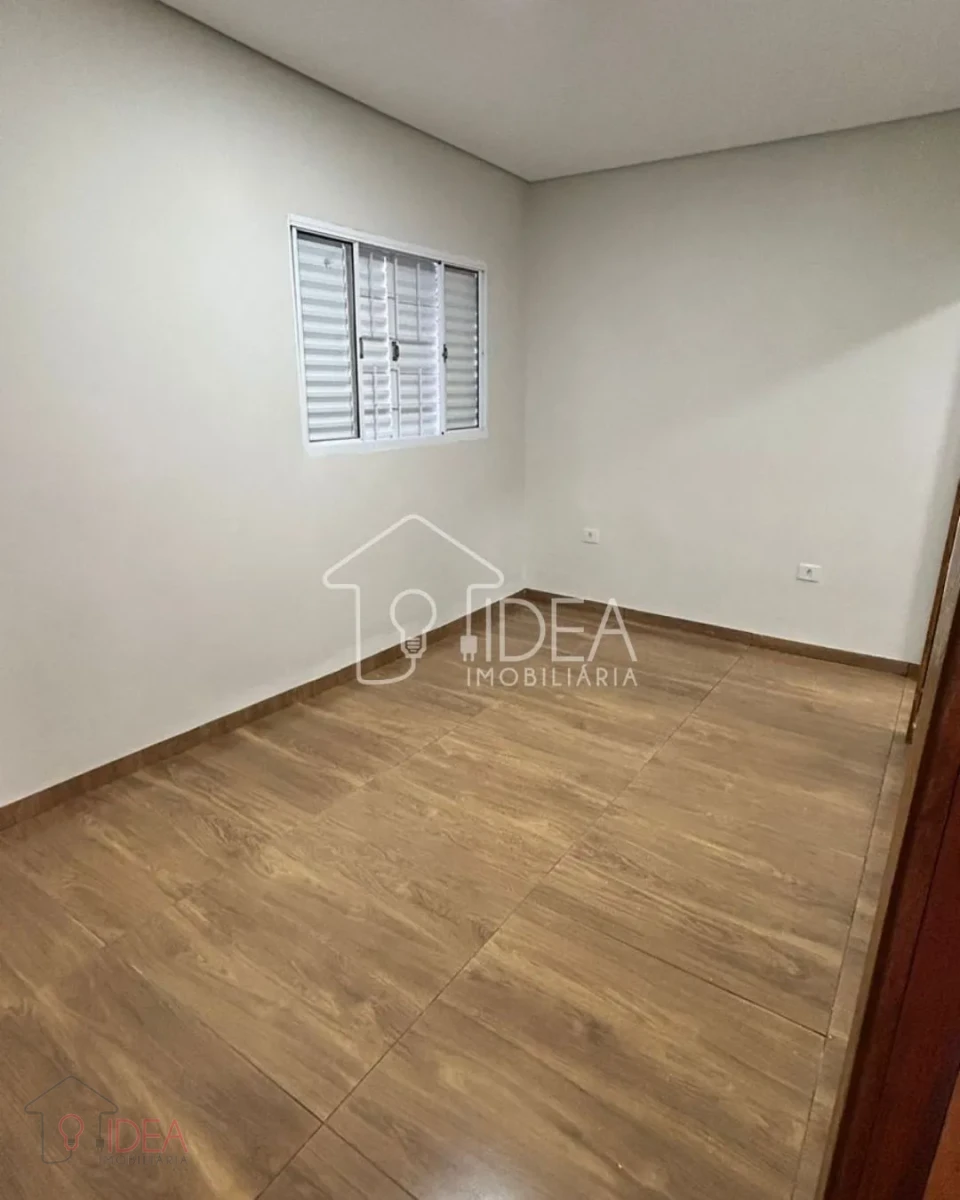 Casa com 3 dormitórios (sendo 1 suíte) centro