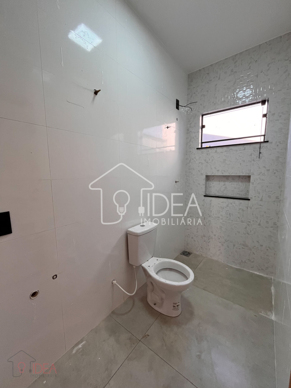 CASA COM 2 DORMITÓRIOS E 1 BANHEIRO - VILA SILVESTRE