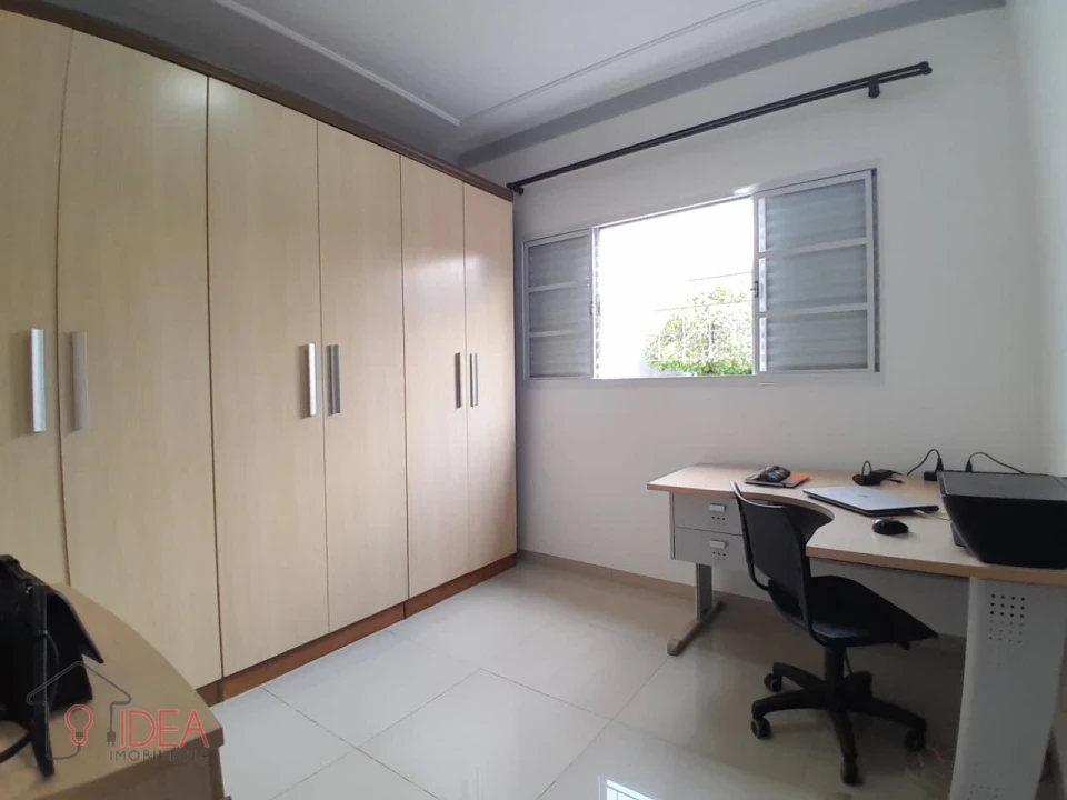 Imagens do imóveis Casa com 4 dormitórios sendo uma suíte -Vila Xavier