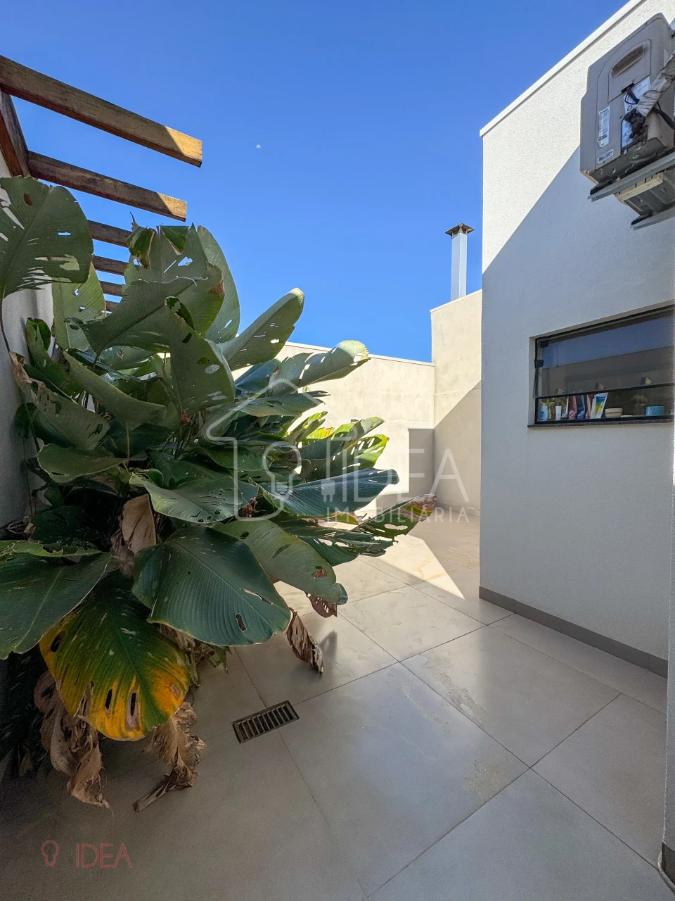 Imagens do imóveis Casa com 2 dormitórios (sendo 1 suíte) no Centro