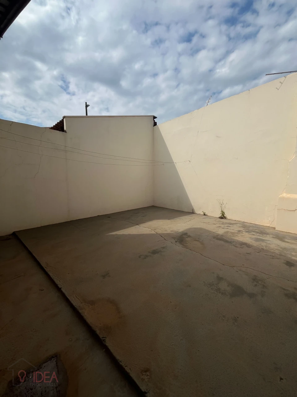 Imagens do imóveis Casa com 2 Dormitórios ( sendo 1 suíte )  - Jardim São Nicolau