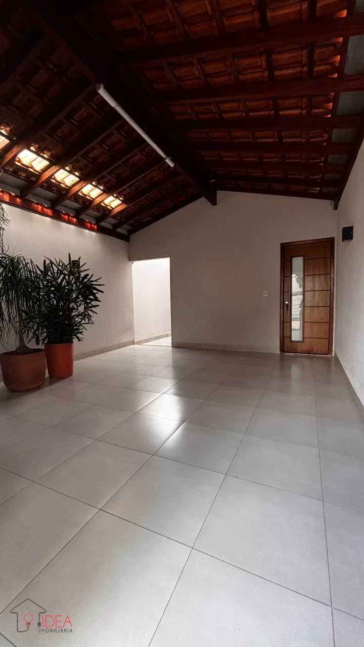 Casa com 2 dormitórios - Jardim Paraná