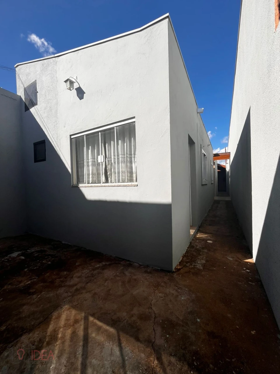 Casa com 2 dormitórios sendo 1 suite - Vila Maria Izabel