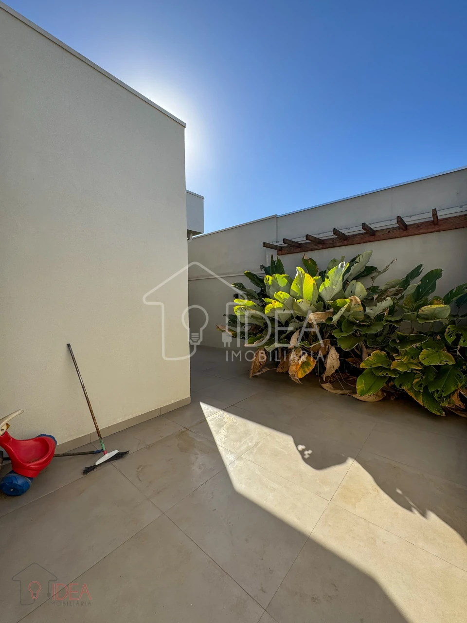 Imagens do imóveis Casa com 2 dormitórios (sendo 1 suíte) no Centro