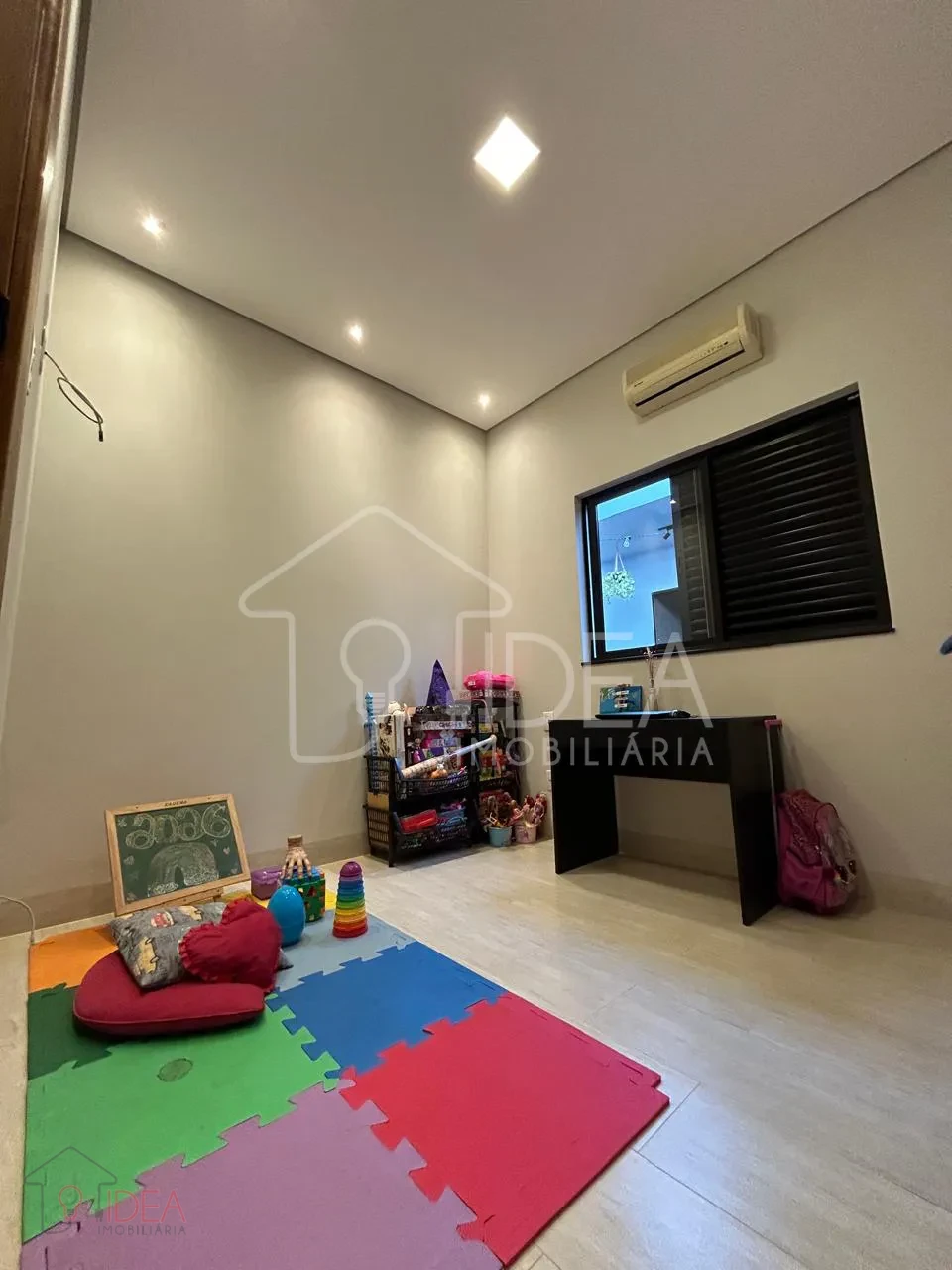 Imagens do imóveis Casa com 3 Dormitórios ( sendo uma suíte) - Residencial Park Bambu