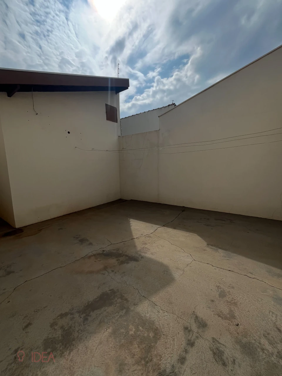 Imagens do imóveis Casa com 2 Dormitórios ( sendo 1 suíte )  - Jardim São Nicolau