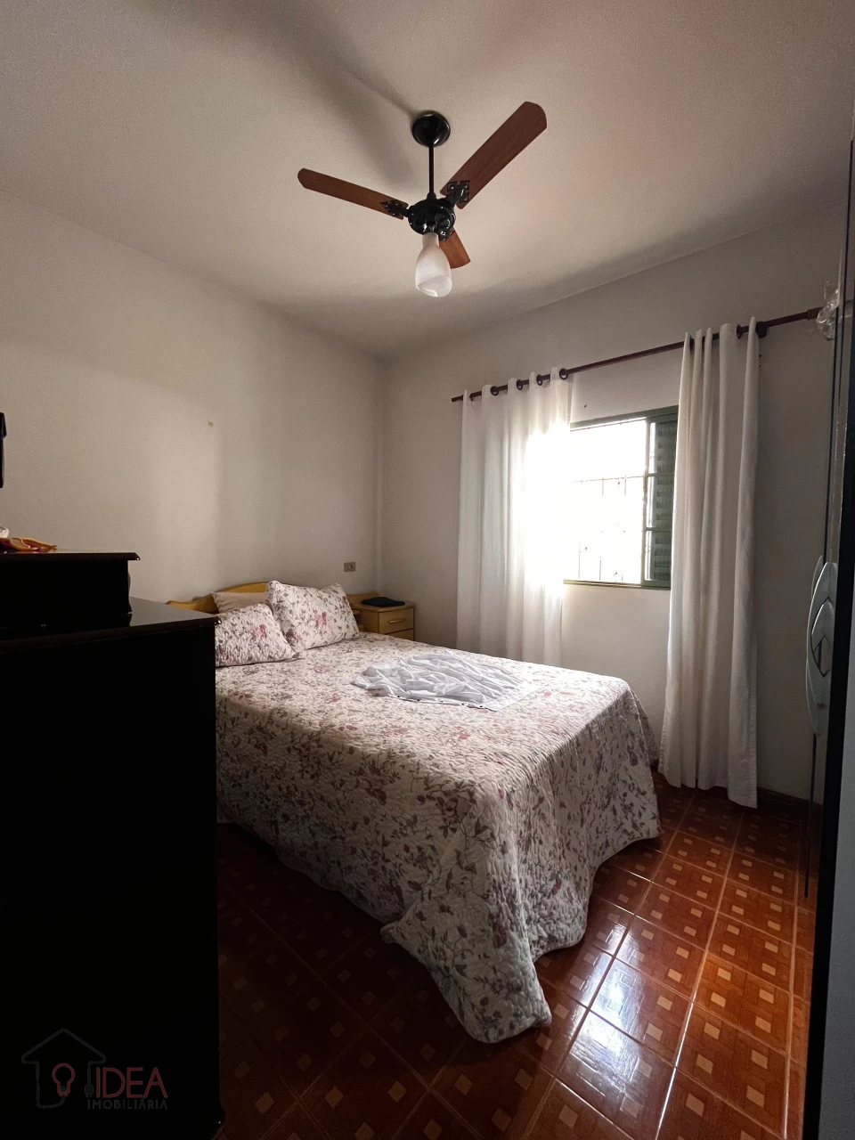 Imagens do imóveis Casa com 3 dormitórios sendo 1 Suíte - Vila Tênis Clube