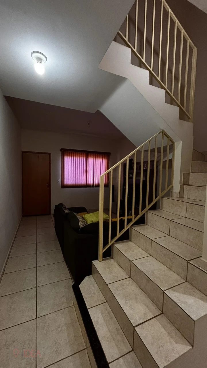 Imagens do imóveis Casa com 2 Dormitórios -  Jardim São Nicolau