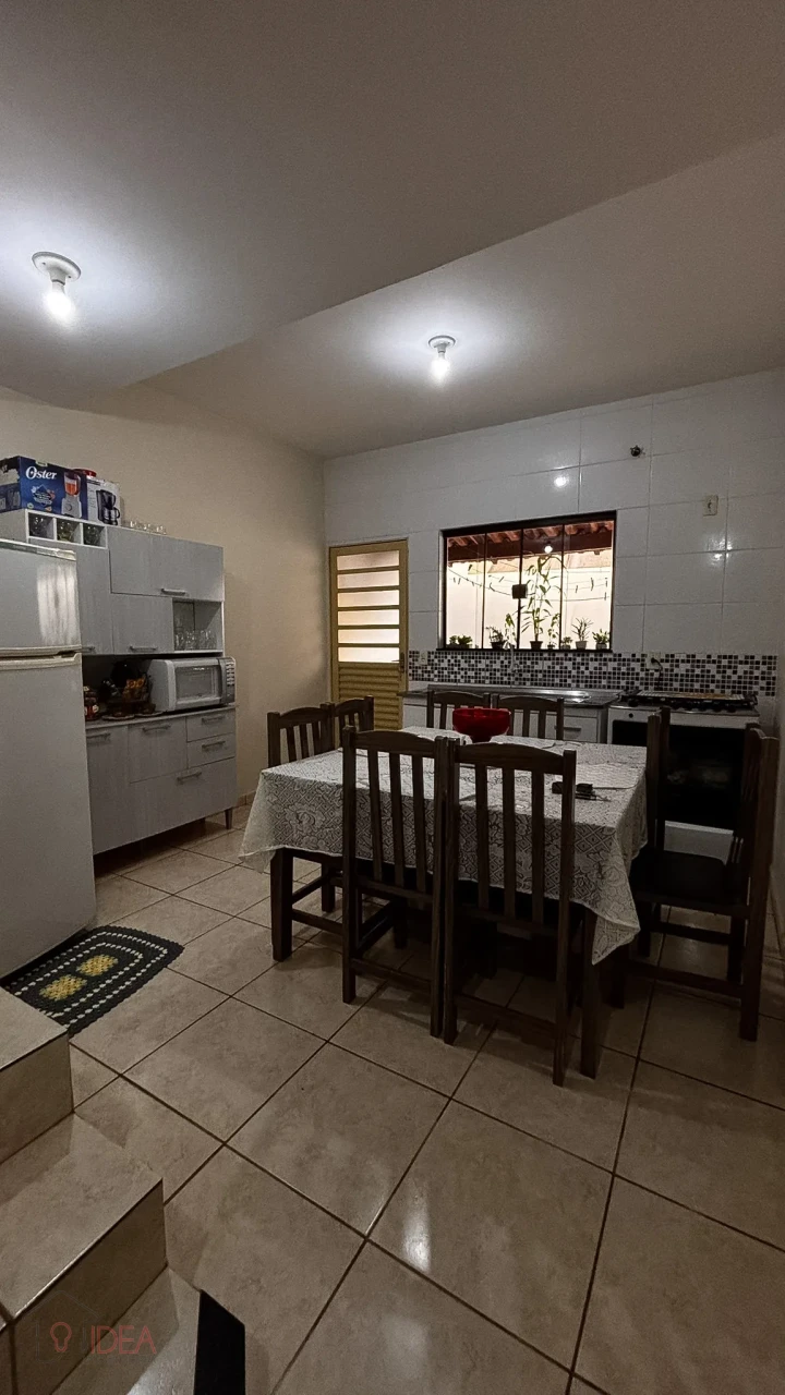 Imagens do imóveis Casa com 2 Dormitórios -  Jardim São Nicolau