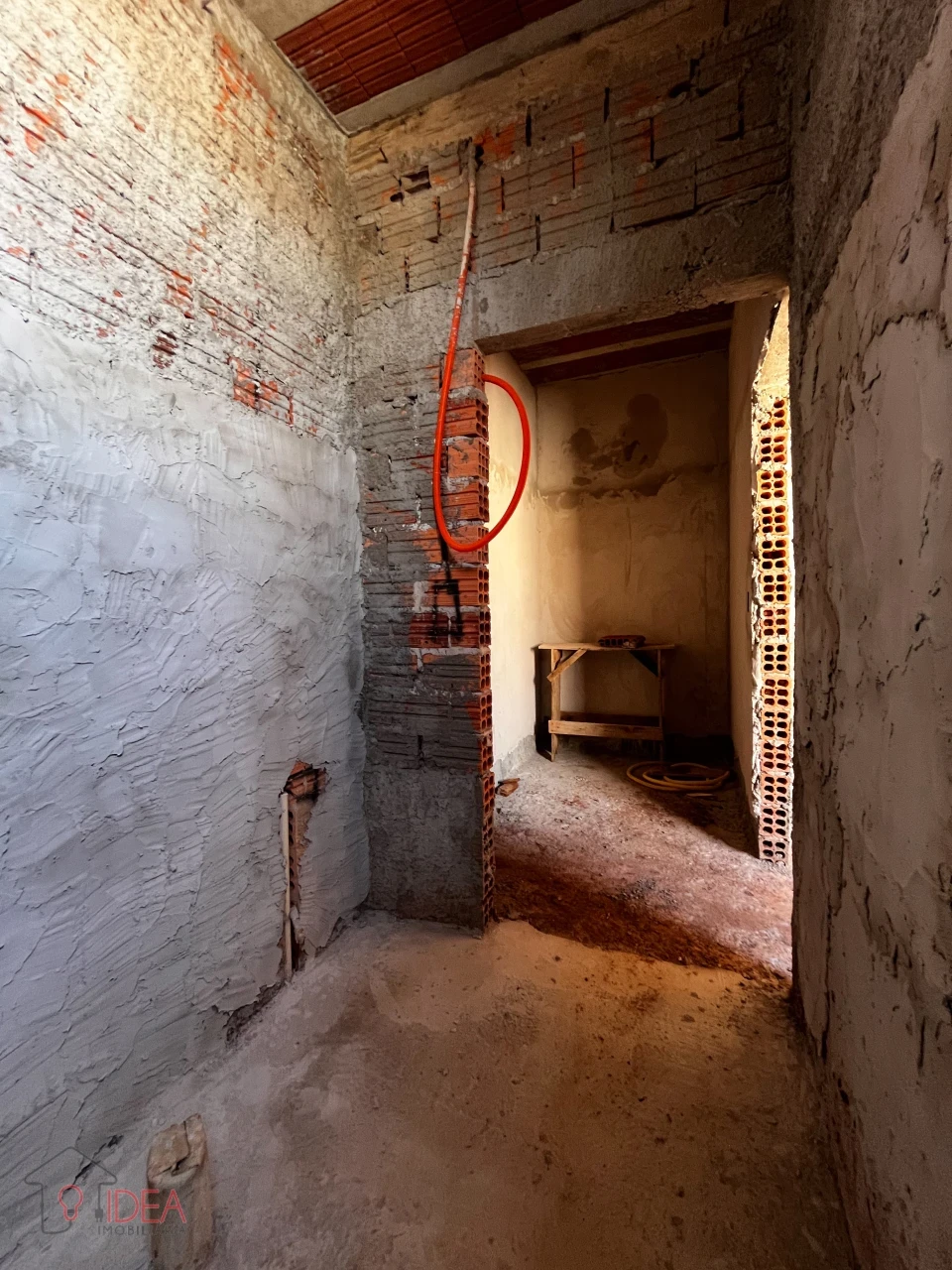 Imagens do imóveis Casa com 2 dormitórios sendo 1 suite  com closet - Residencial Veneza