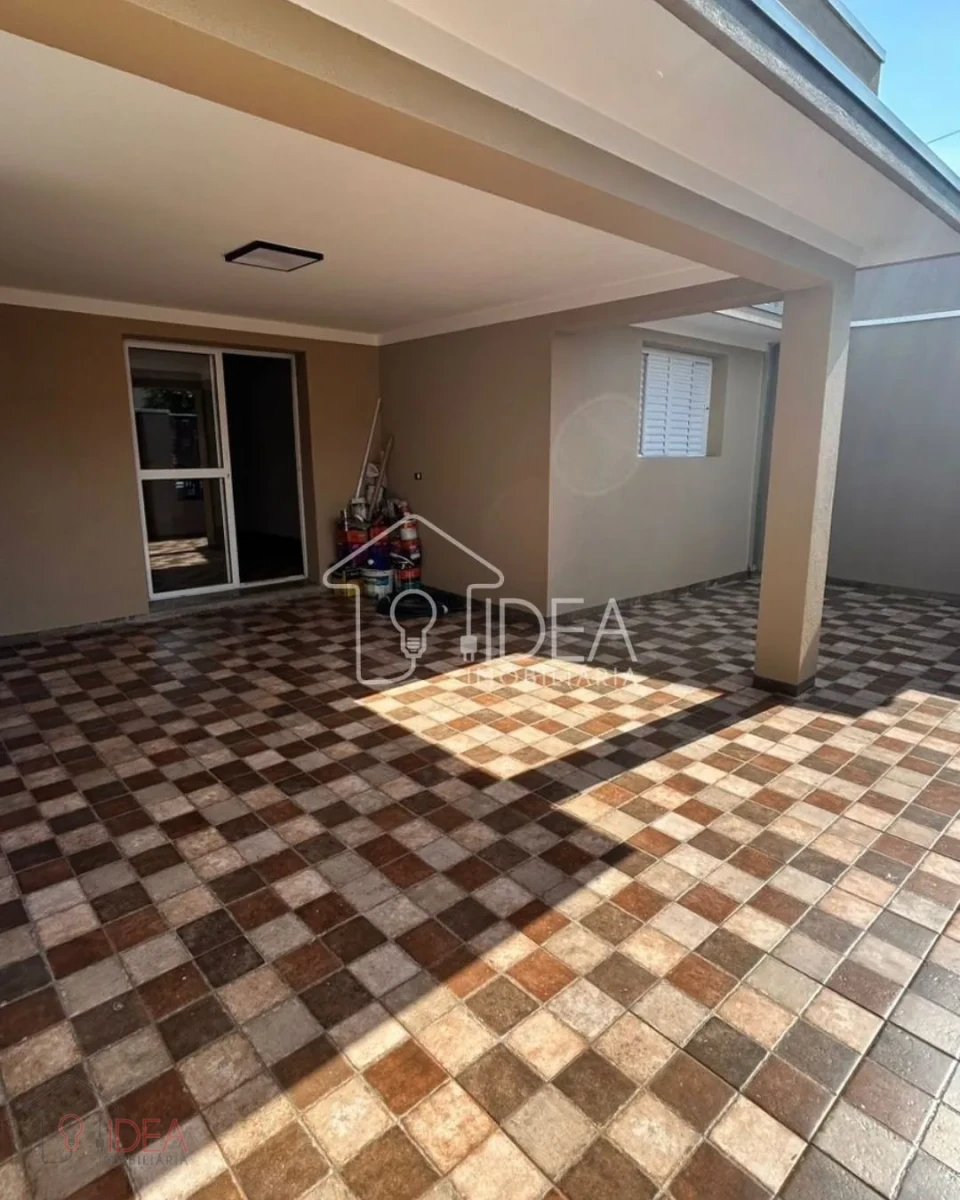 Casa com 3 dormitórios (sendo 1 suíte) centro