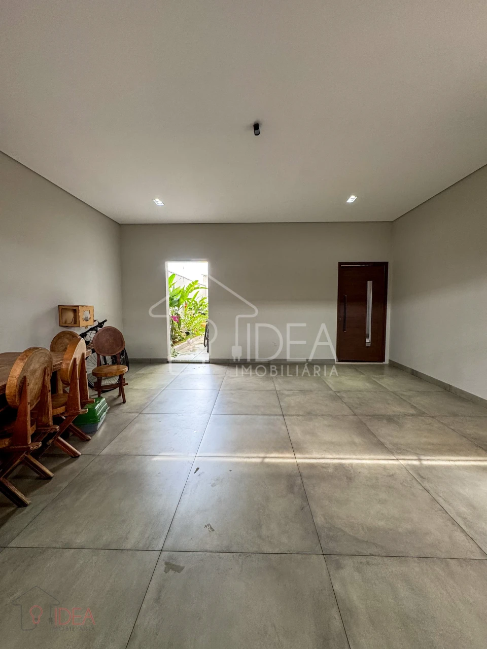 Casa com 3 dormitórios (sendo 2 suíte e 1 com closet) Jardim Valência
