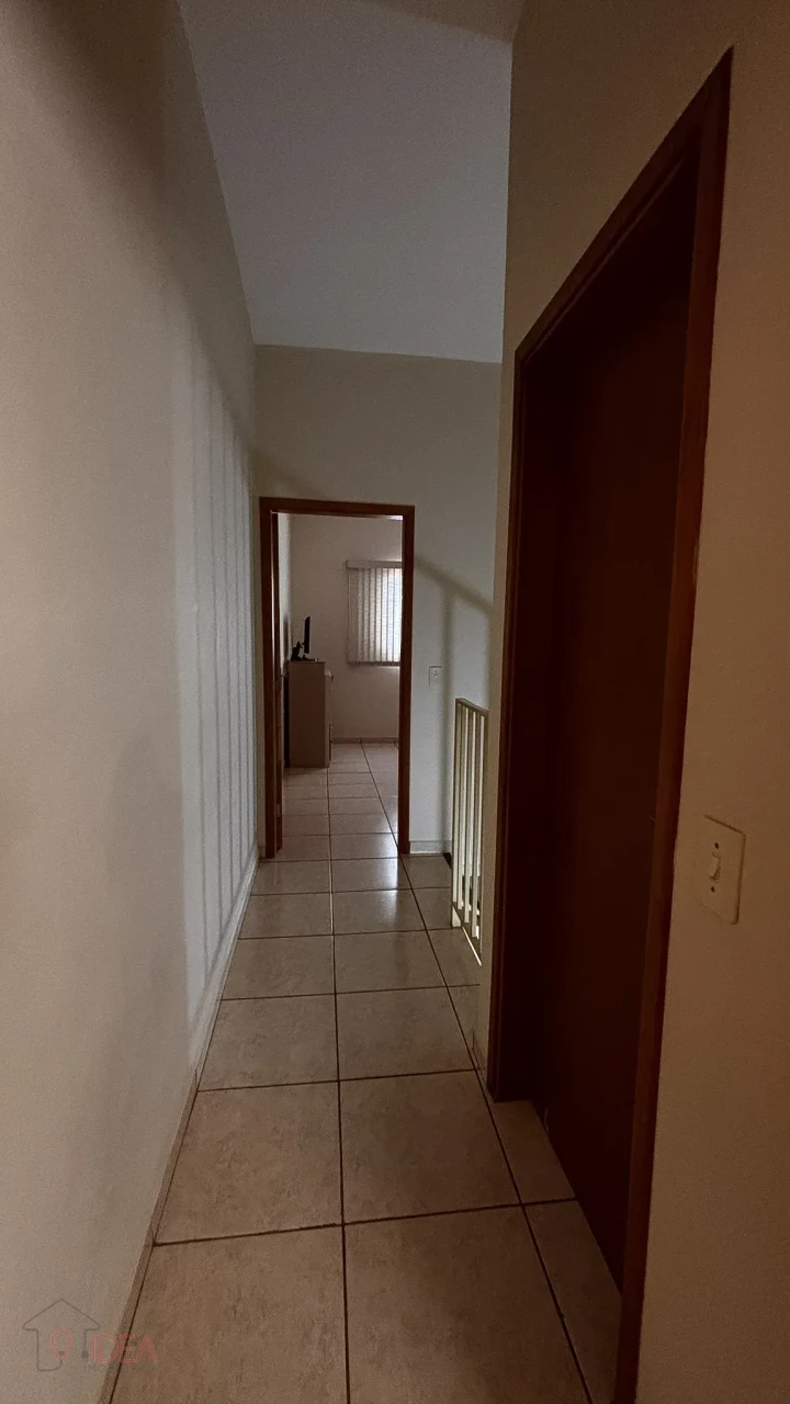 Imagens do imóveis Casa com 2 Dormitórios -  Jardim São Nicolau