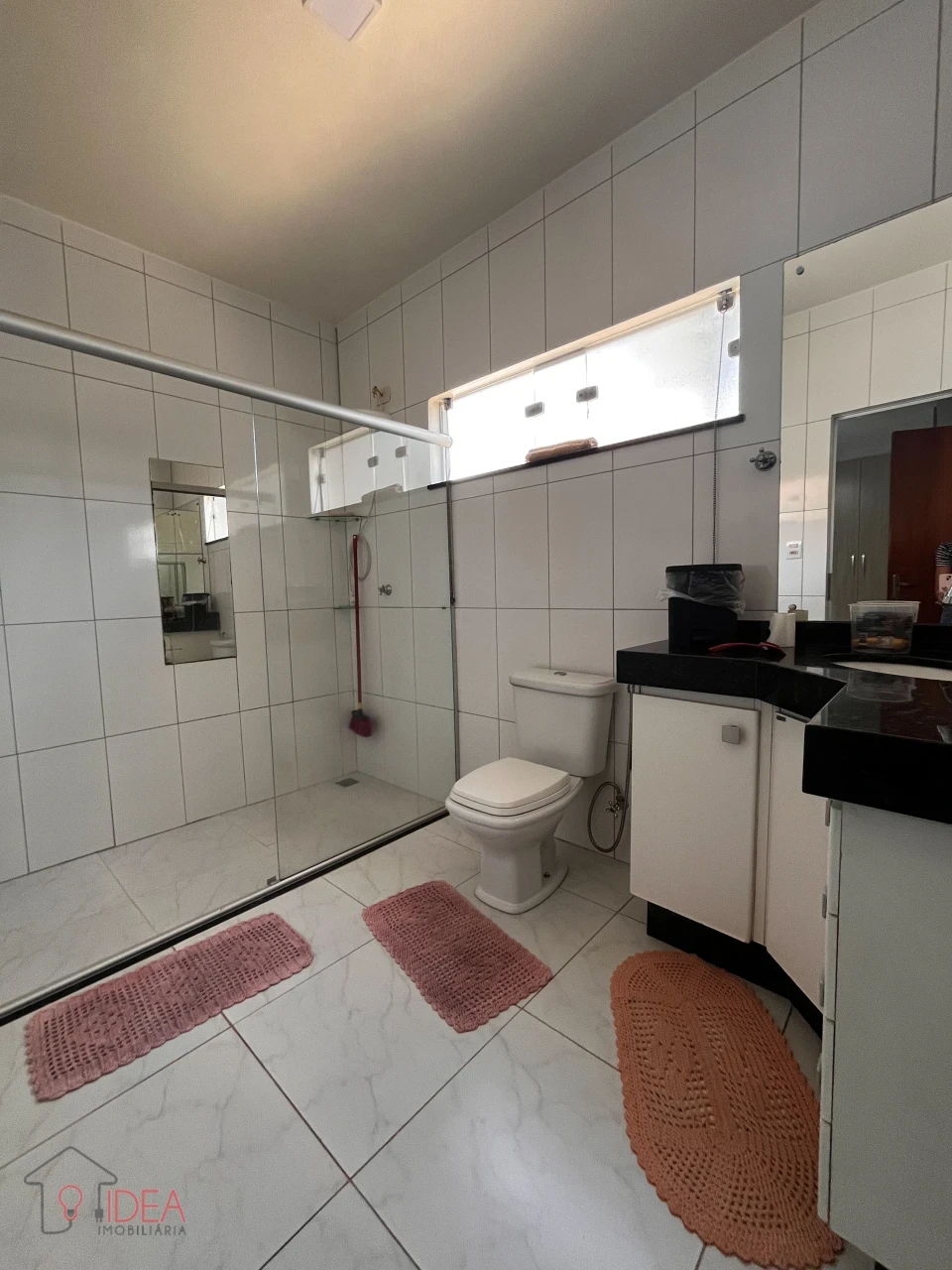 Casa com 3 dormitórios sendo 1 Suíte - Vila Ribeiro