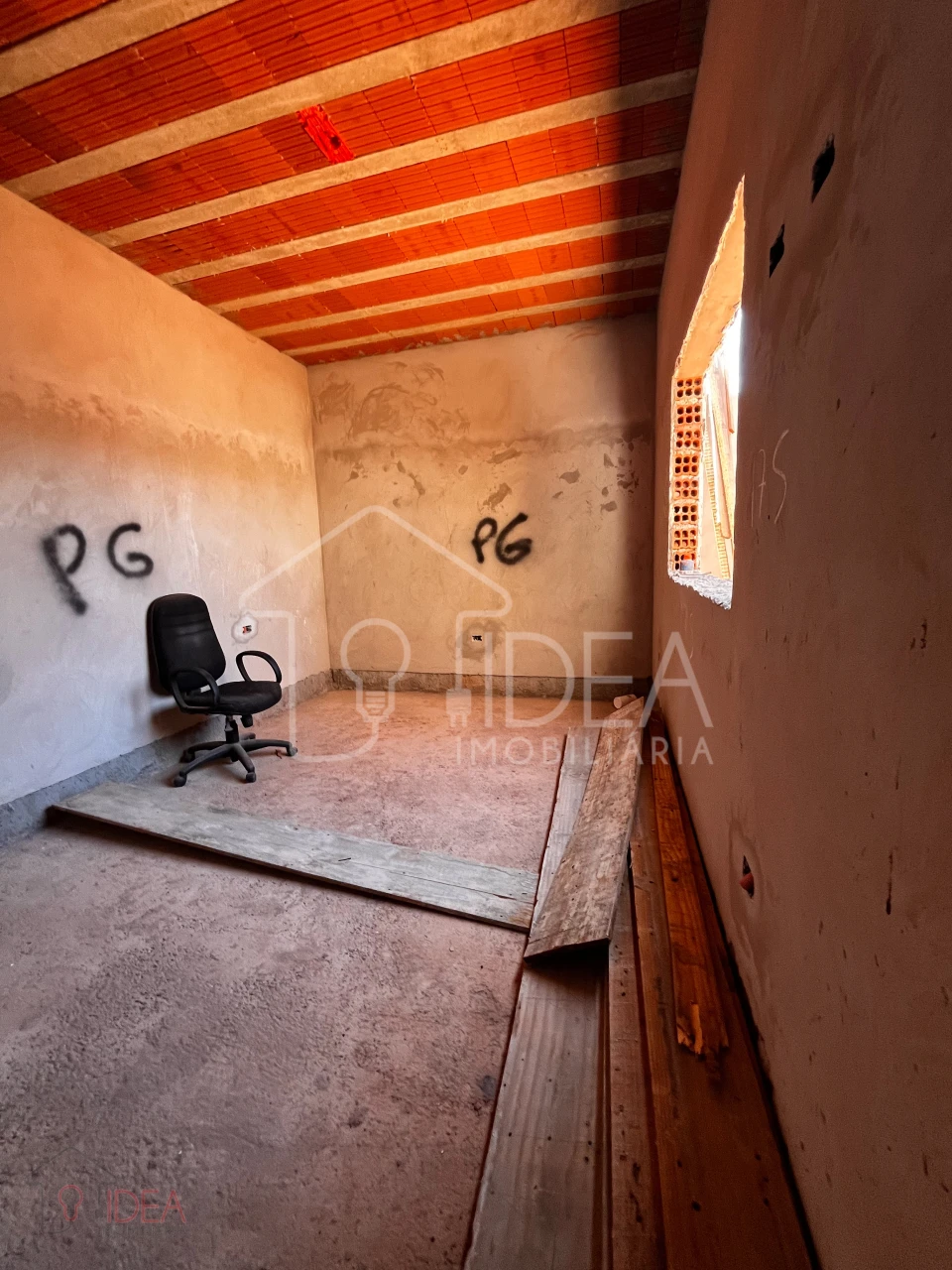 Casa com 2 dormitórios sendo 1 suite com Closet  - Residencial Veneza