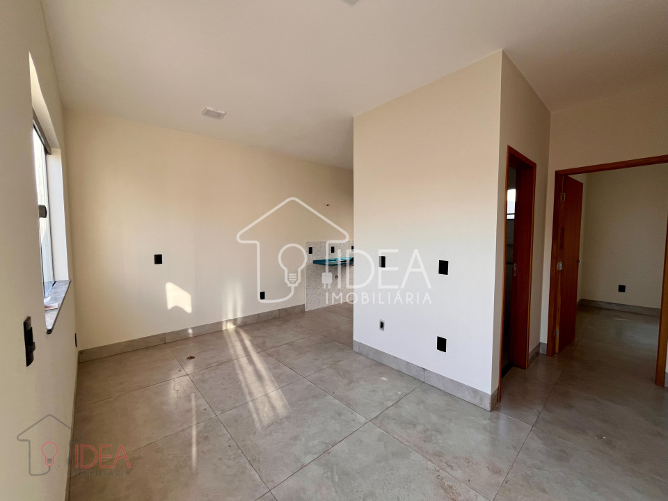 CASA COM 2 DORMITÓRIOS E 1 BANHEIRO - VILA SILVESTRE