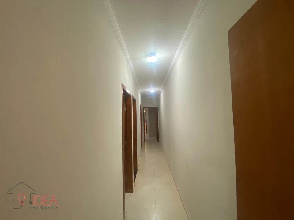Imagens do imóveis Casa com 3 dormitórios sendo 1 Suíte - Vila Fiuza