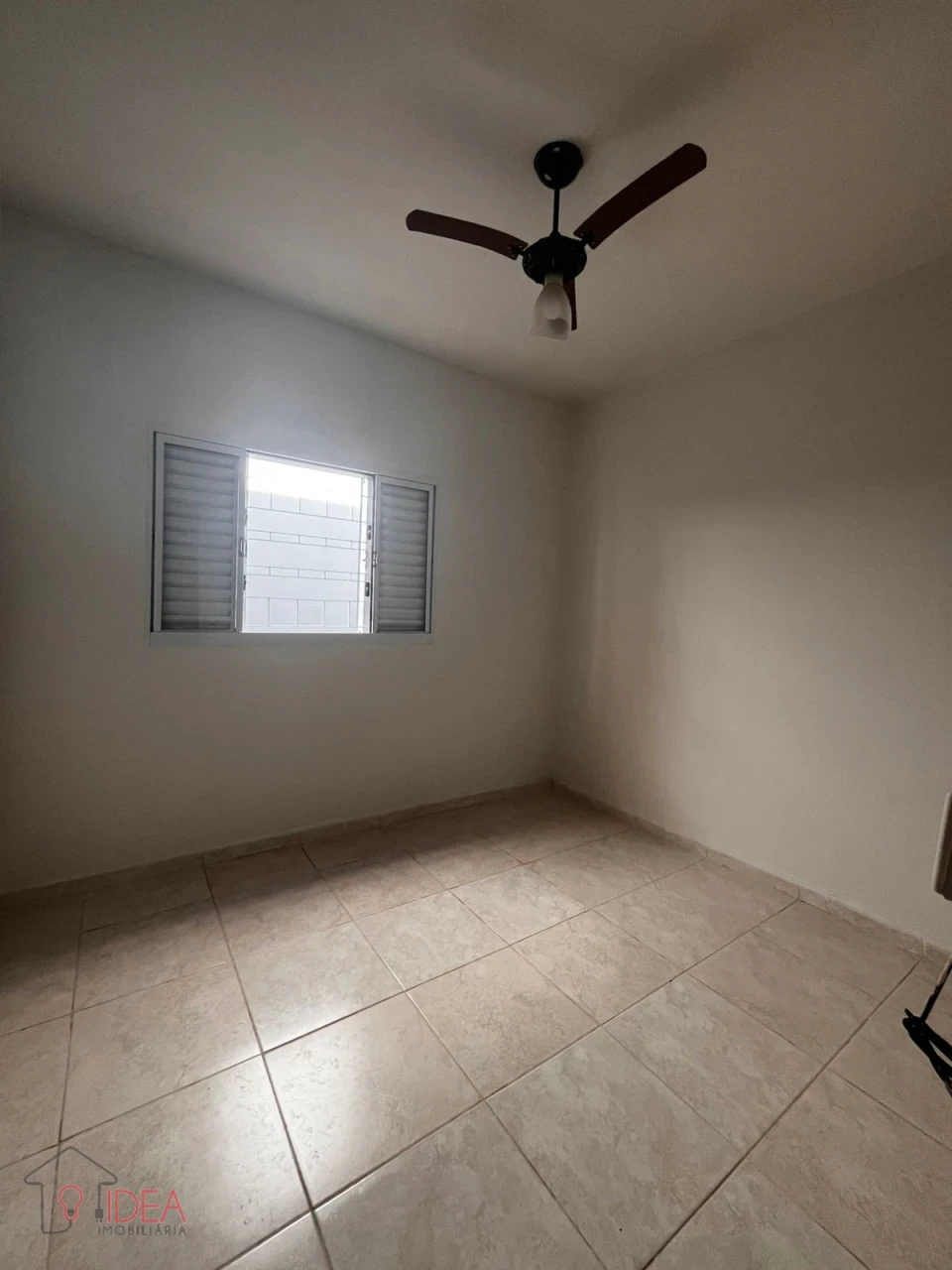 Casa com 2 dormitórios sendo 1 suite - Vila Maria Izabel