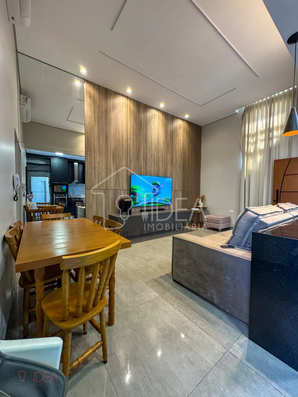 Imagens do imóveis Casa com 2 dormitórios (sendo 1 suíte) no Centro