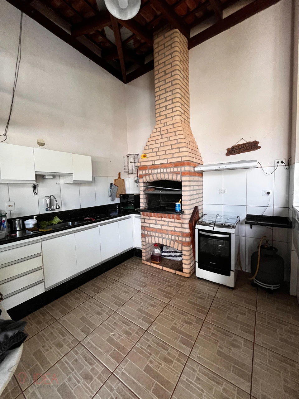 Casa com 3 dormitórios sendo 1 Suíte - Vila Ribeiro