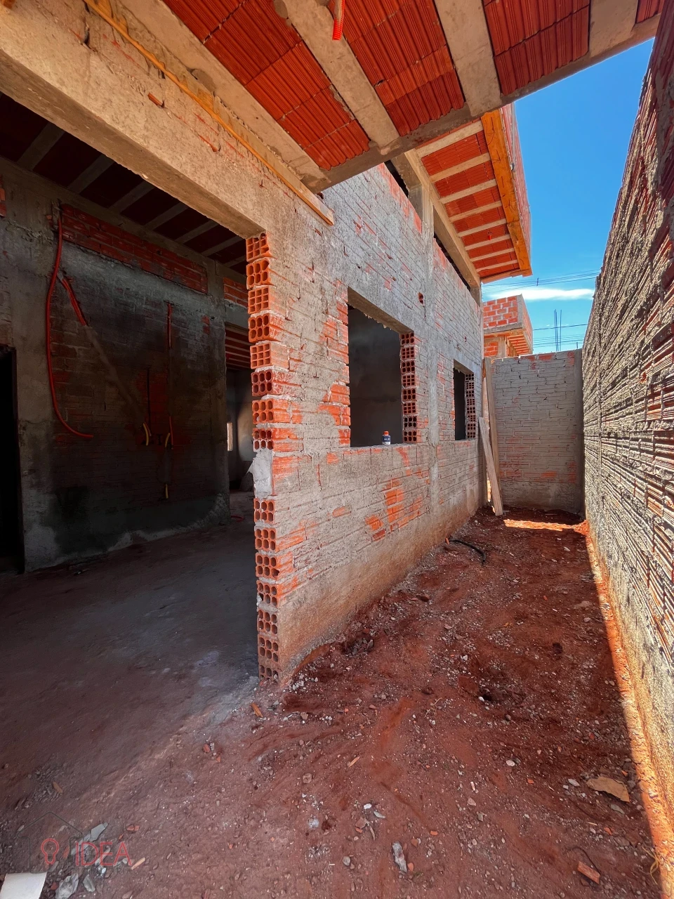 Imagens do imóveis Casa com 2 dormitórios sendo 1 suite  com closet - Residencial Veneza