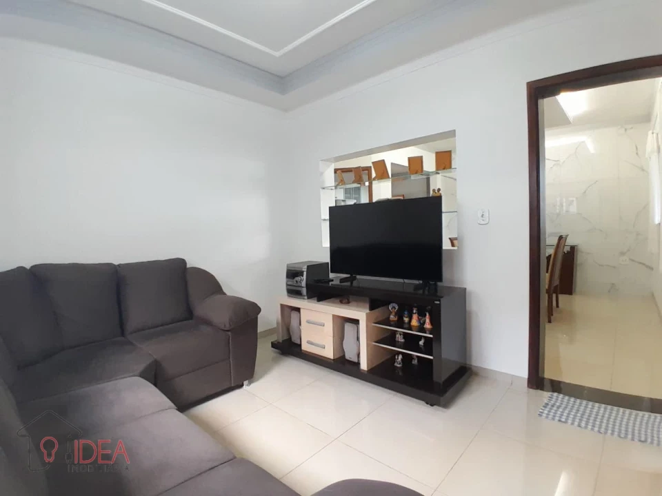 Imagens do imóveis Casa com 4 dormitórios sendo uma suíte -Vila Xavier