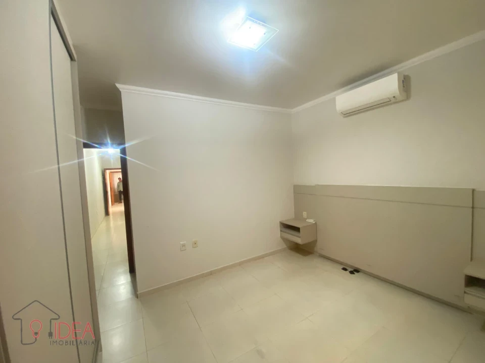 Imagens do imóveis Casa com 3 dormitórios sendo 1 Suíte - Vila Fiuza