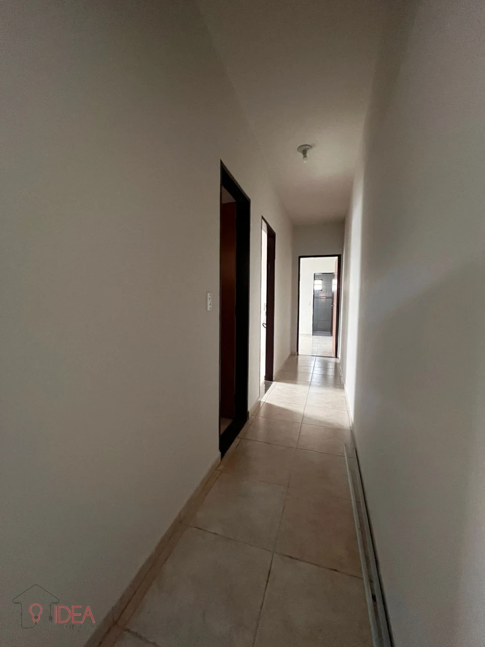 Casa com 2 dormitórios sendo 1 suite - Vila Maria Izabel