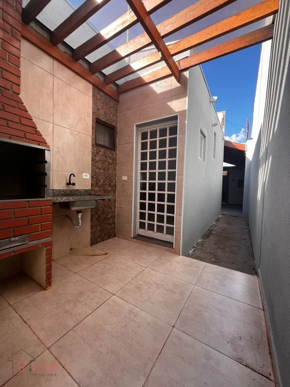 Casa com 2 dormitórios sendo 1 suite - Vila Maria Izabel