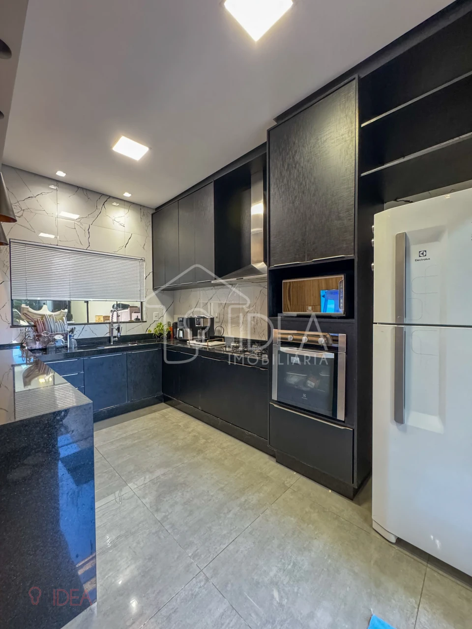 Imagens do imóveis Casa com 2 dormitórios (sendo 1 suíte) no Centro