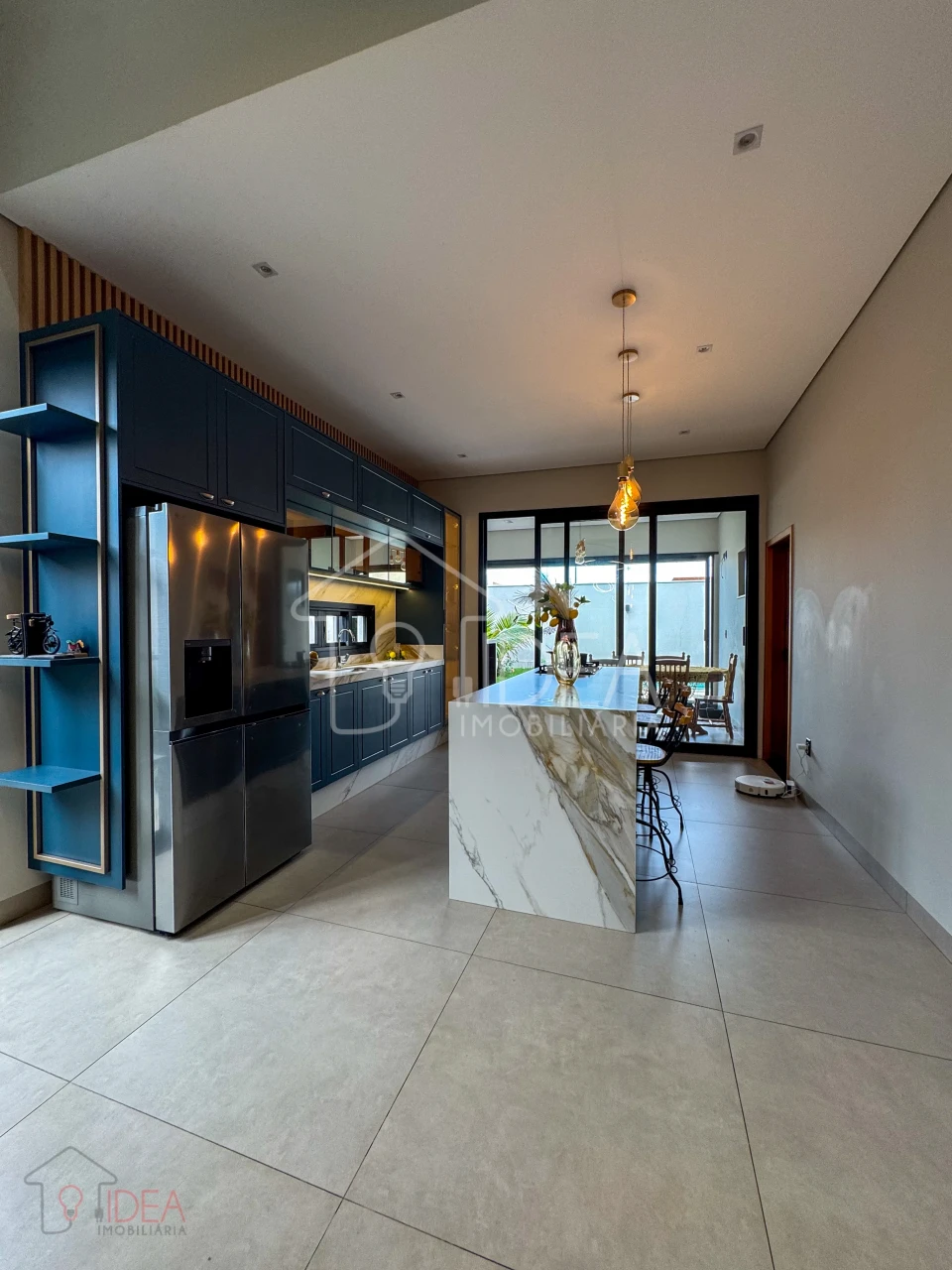 Casa com 3 dormitórios (sendo 2 suíte e 1 com closet) Jardim Valência