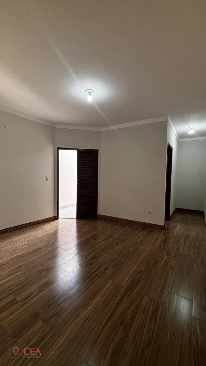 Casa com 2 dormitórios - Jardim Paraná