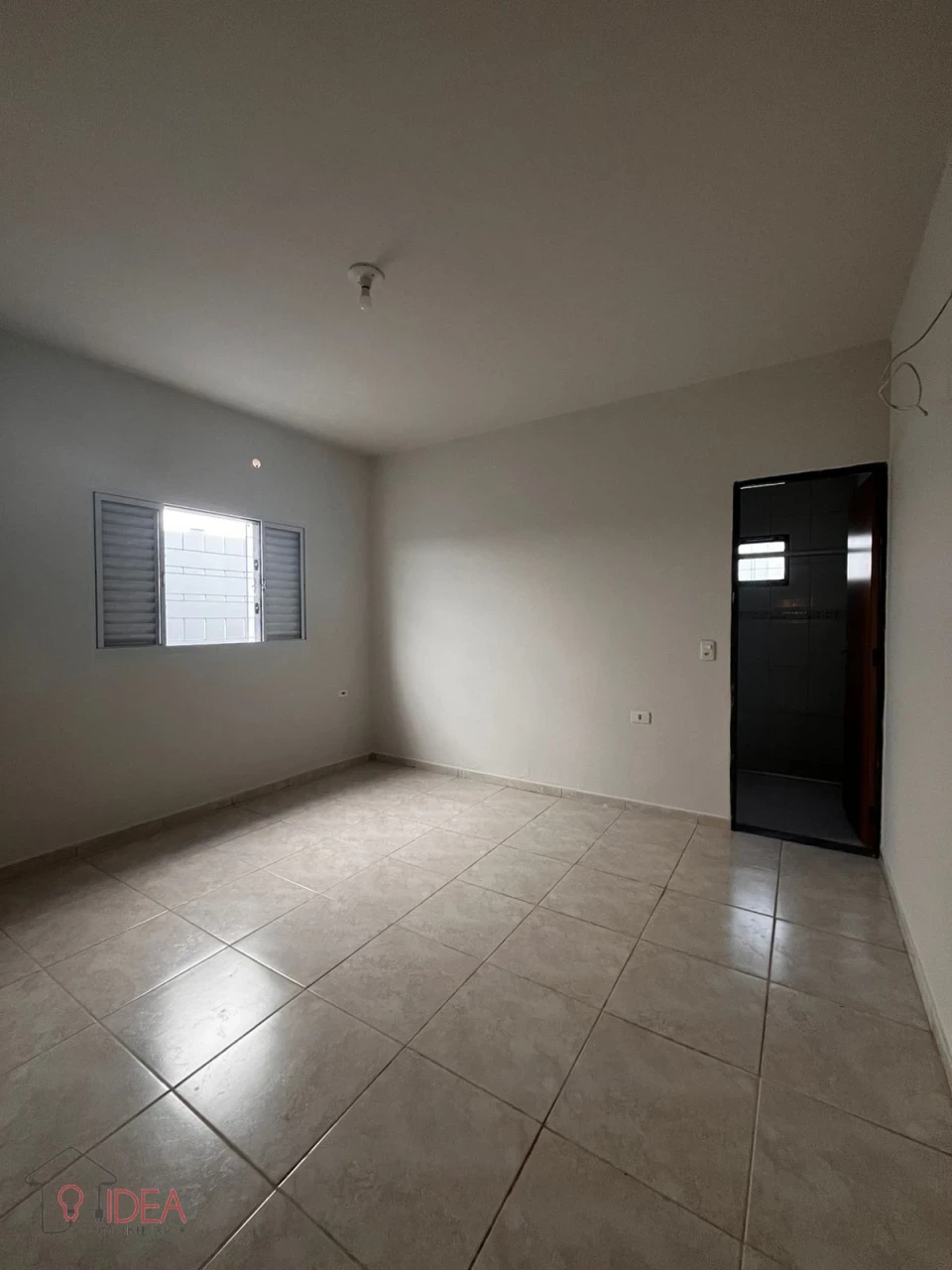 Casa com 2 dormitórios sendo 1 suite - Vila Maria Izabel