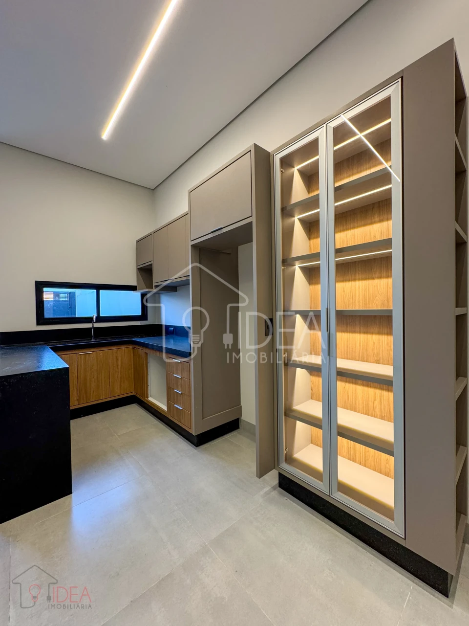 Casa com 2 dormitórios (Sendo 1 suíte com closet) Portal de São Francisco
