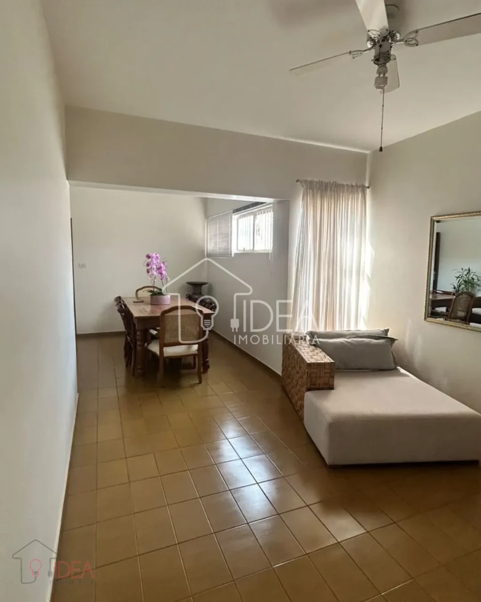 Imagens do imóveis Casa à Venda com 3 Dormitórios e 3 Vagas de Garagem na Vila Central