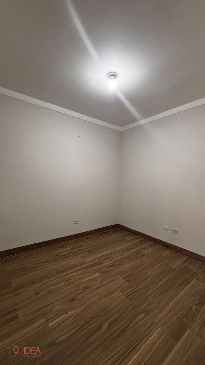 Casa com 2 dormitórios - Jardim Paraná
