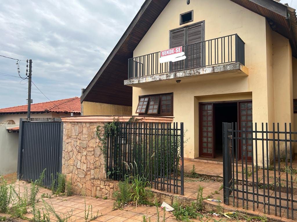 Casa com 3 dormitórios  -  Centro Imagens do imóveis Casa com 3 dormitórios  -  Centro