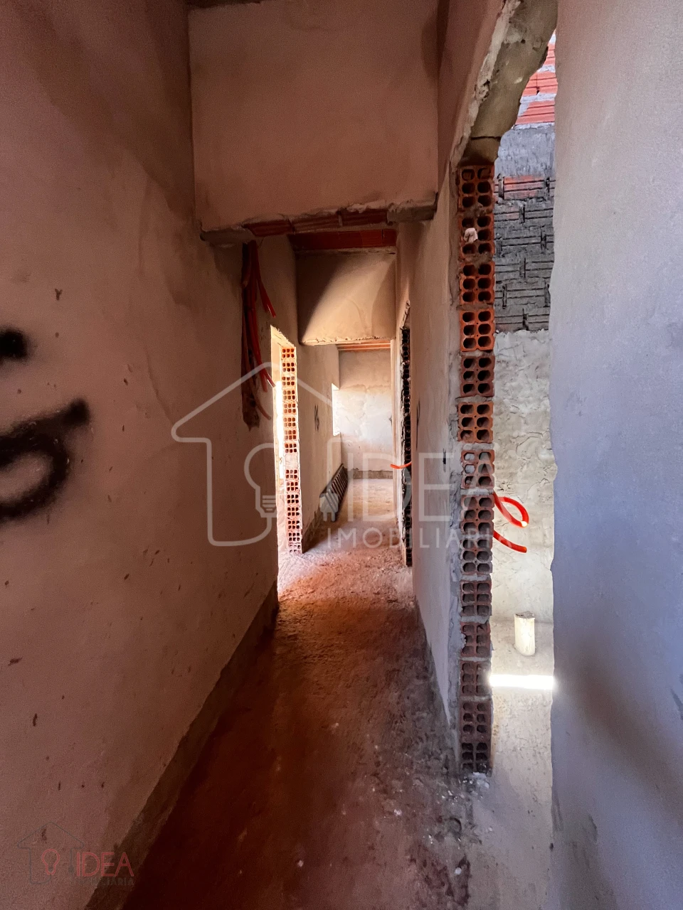 Casa com 2 dormitórios sendo 1 suite com Closet  - Residencial Veneza