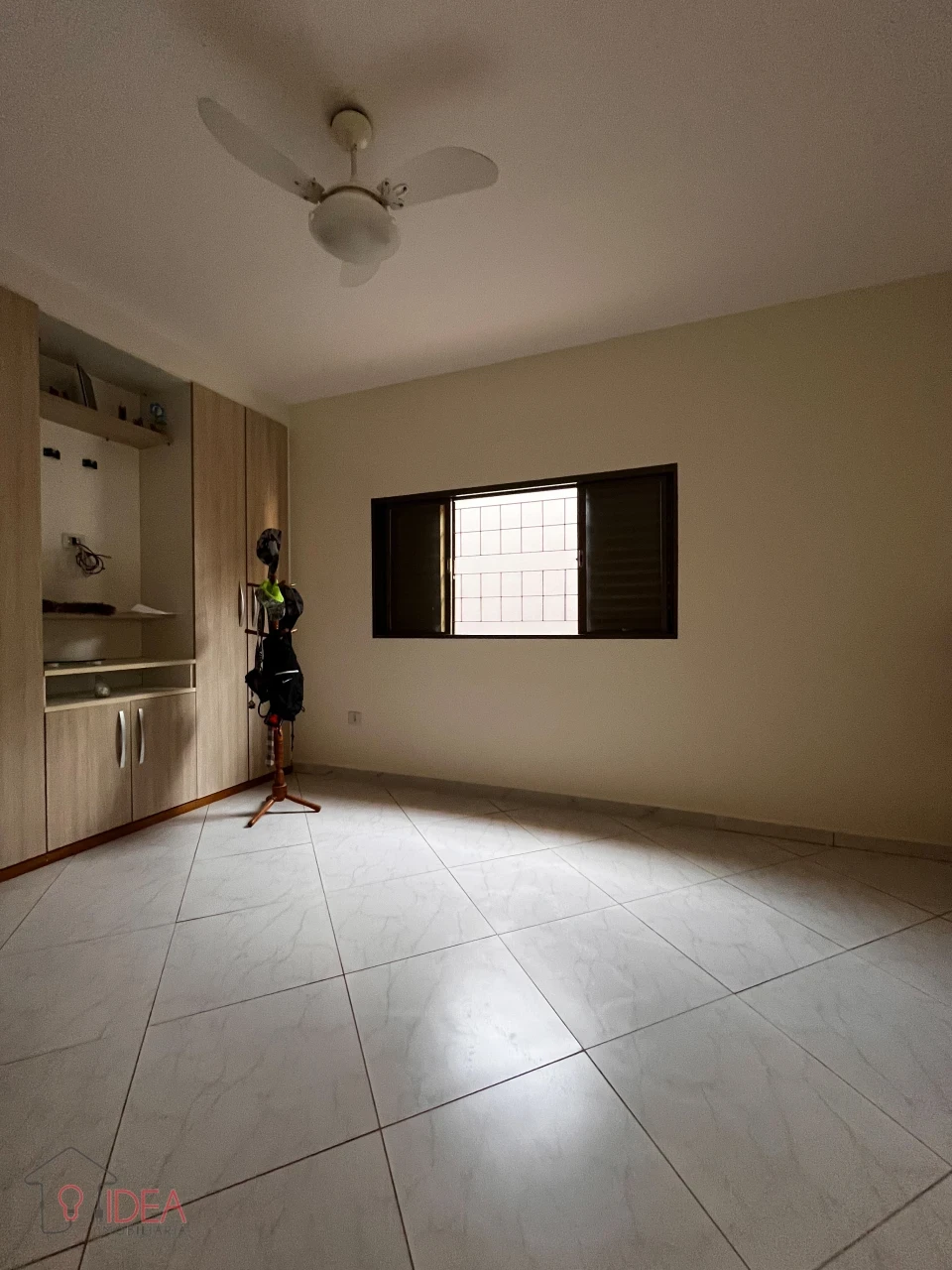 Casa com 3 dormitórios sendo 1 Suíte - Vila Ribeiro