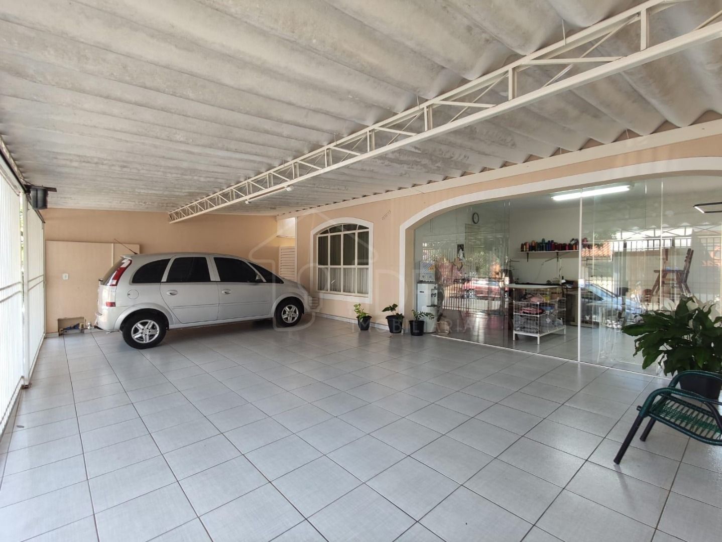 Casa com 3 dormitórios (Sendo 1 suíte) Vila Xavier