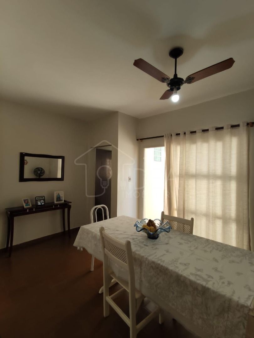 Casa com 3 dormitórios (Sendo 1 suíte) Vila Xavier