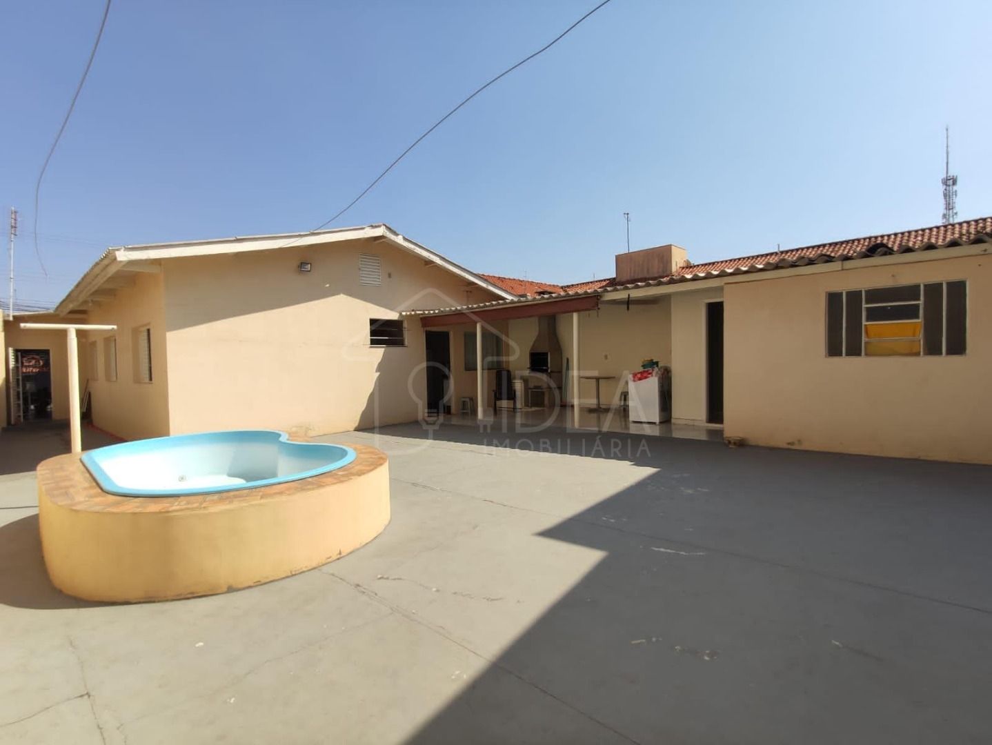 Casa com 3 dormitórios (Sendo 1 suíte) Vila Xavier