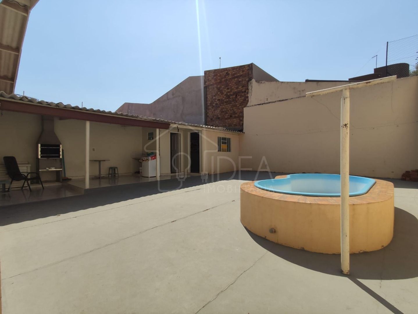 Casa com 3 dormitórios (Sendo 1 suíte) Vila Xavier