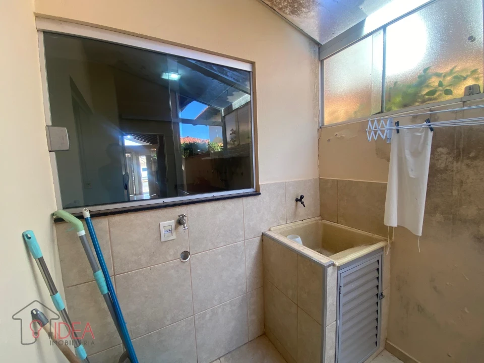 Imagens do imóveis Casa com 3 dormitórios sendo 1 Suíte - Vila Fiuza