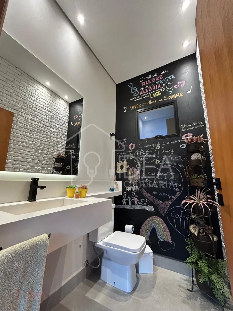 Imagens do imóveis Casa com 3 Dormitórios ( sendo uma suíte) - Residencial Park Bambu