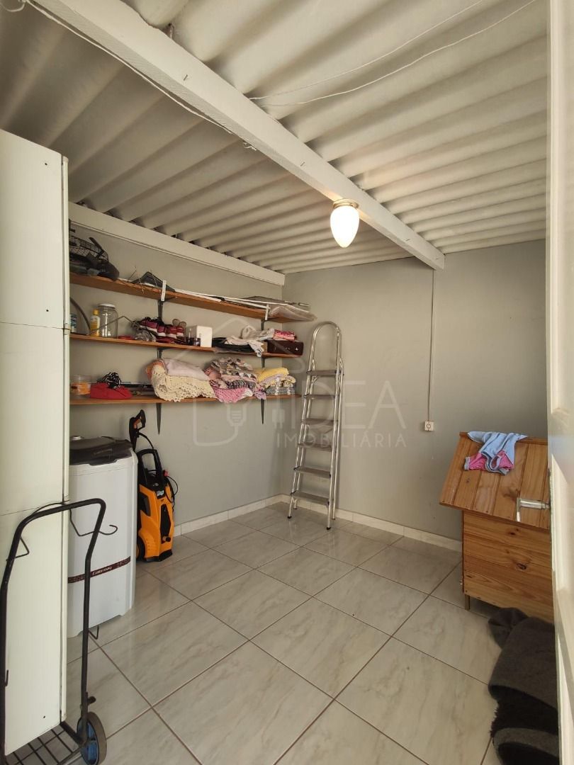 Casa com 3 dormitórios (Sendo 1 suíte) Vila Xavier