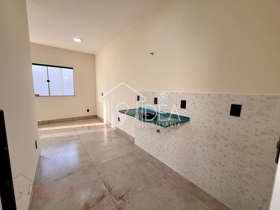 CASA COM 2 DORMITÓRIOS E 1 BANHEIRO - VILA SILVESTRE