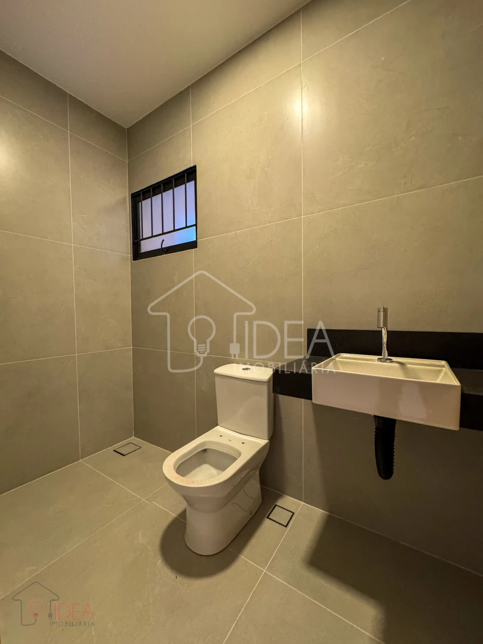 Casa com 2 dormitórios (Sendo 1 suíte com closet) Portal de São Francisco