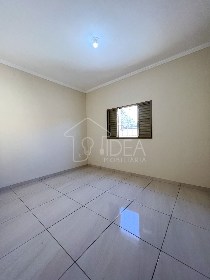 Imagens do imóveis Casa com 2 dormitórios - Vila Tênis Clube